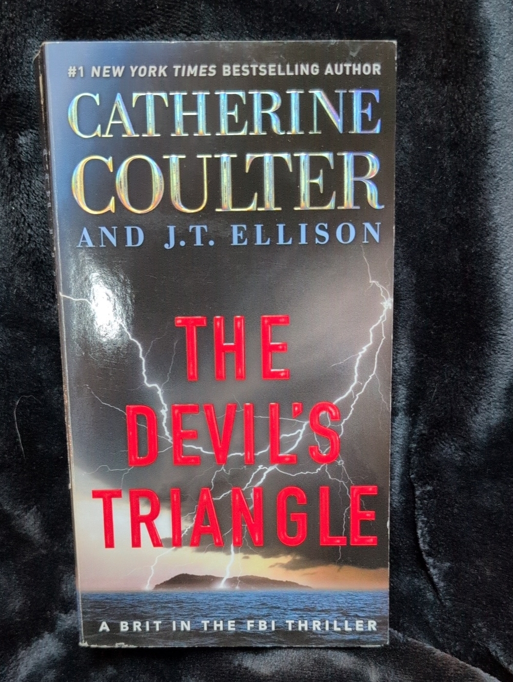 The Devil's Triangle By Catherine Coulter And J.T. Ellison